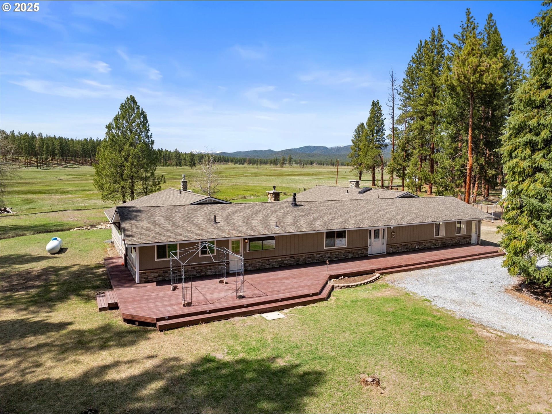 38470 Elkhorn Estates Rd — photo