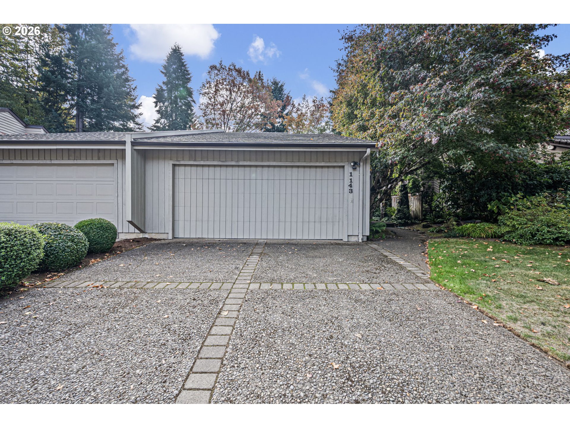 1143 Cayuse Cir SE — photo