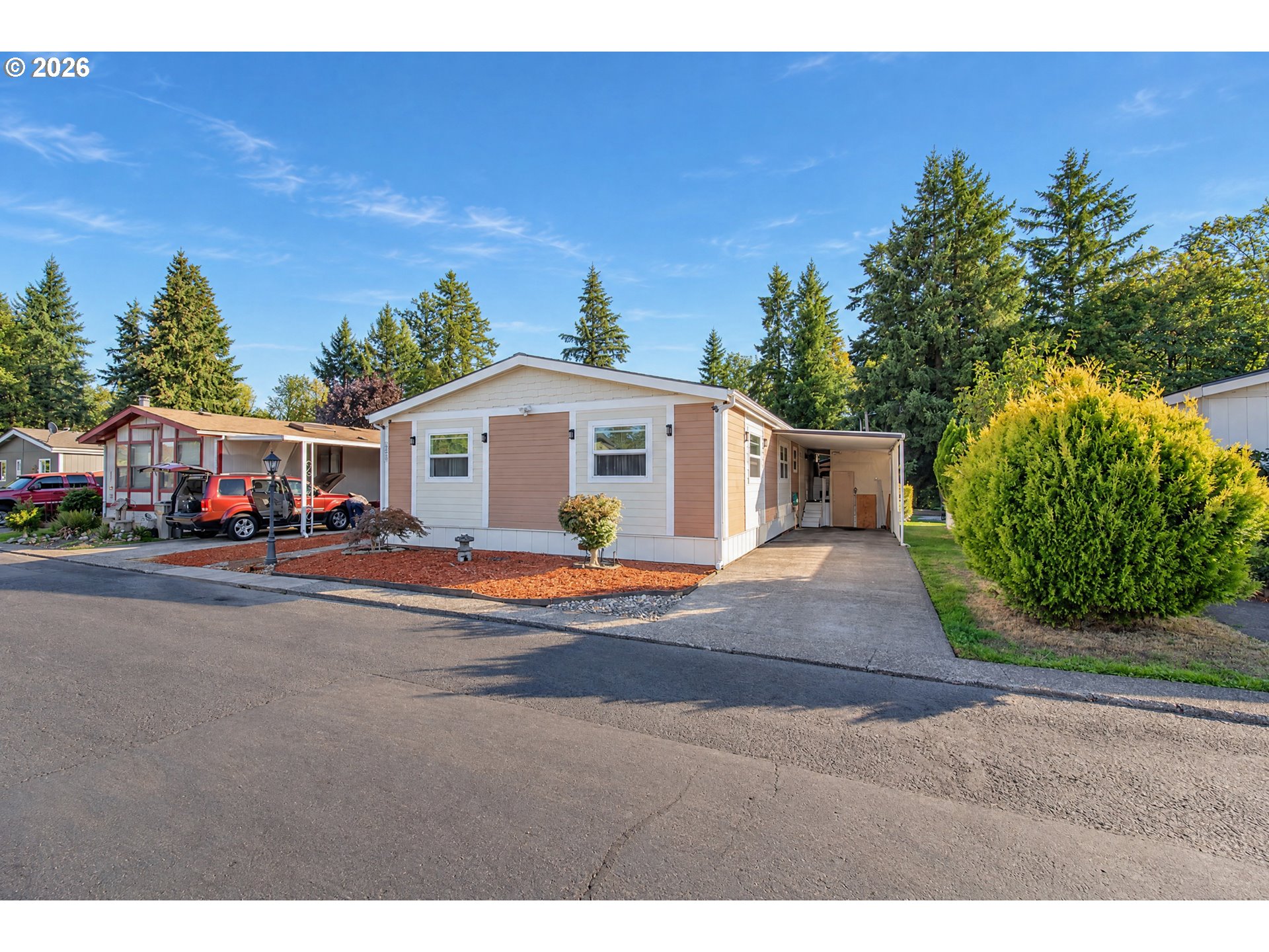 12450 SW Fischer Rd, Tigard, OR 97224 — photo 2