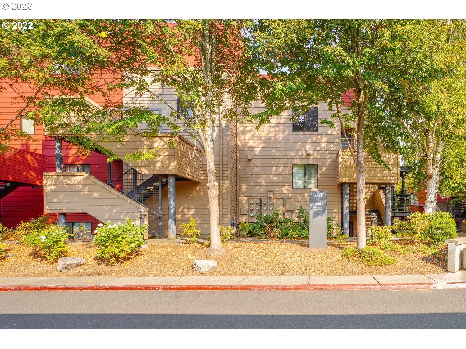 910 NW Naito Pkwy Unit I23 — photo