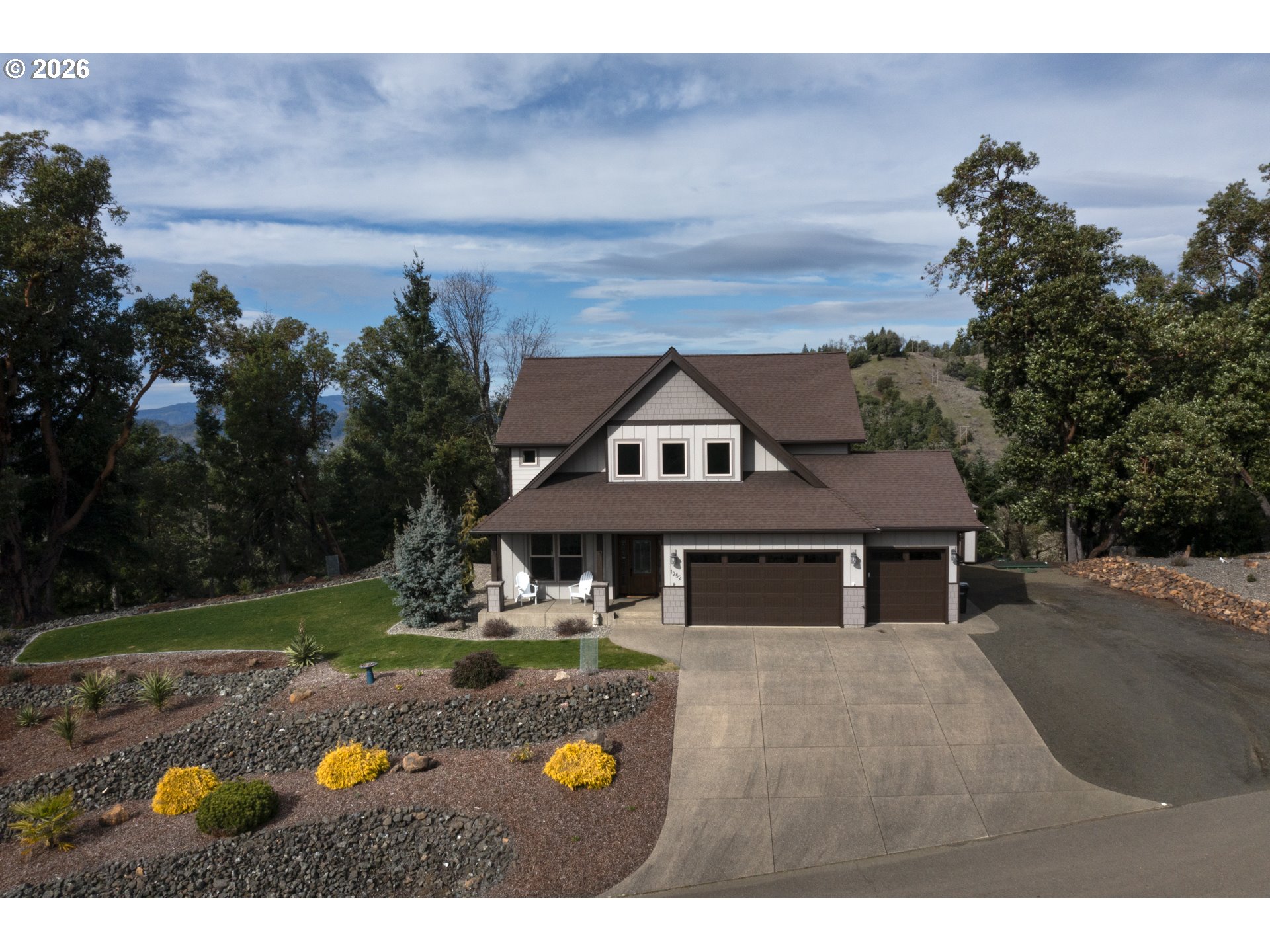 1252 Southridge Way — photo