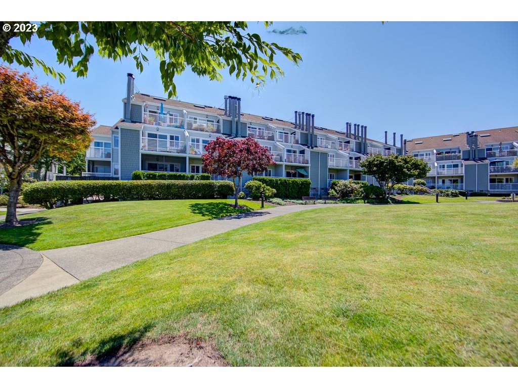179 N Hayden Bay Dr — photo