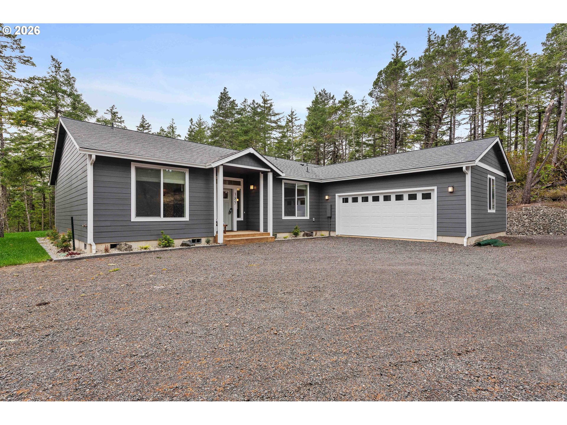 385 Pacific Dunes Dr — photo