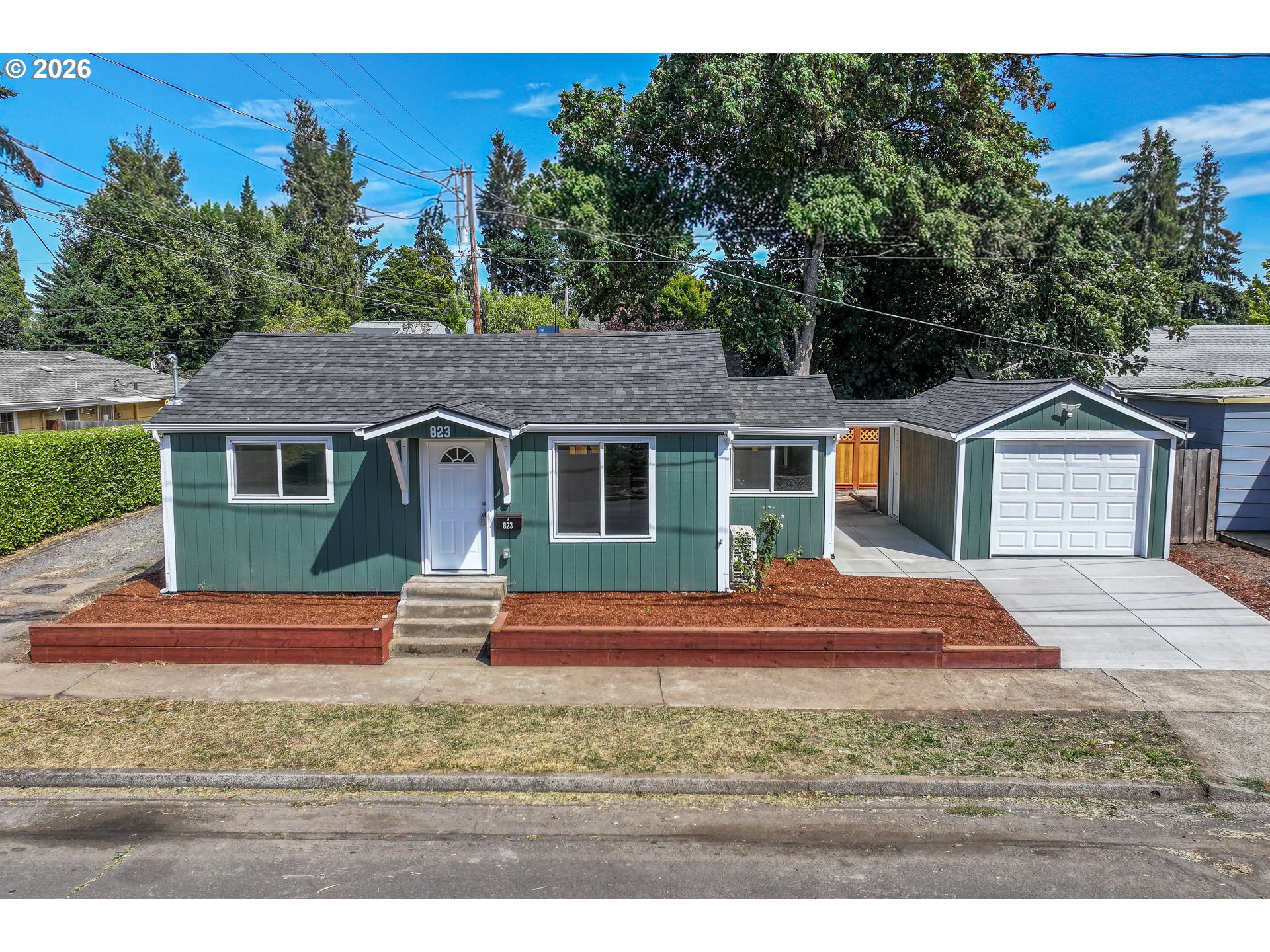 823 4th St, Springfield, OR 97477 — photo 2