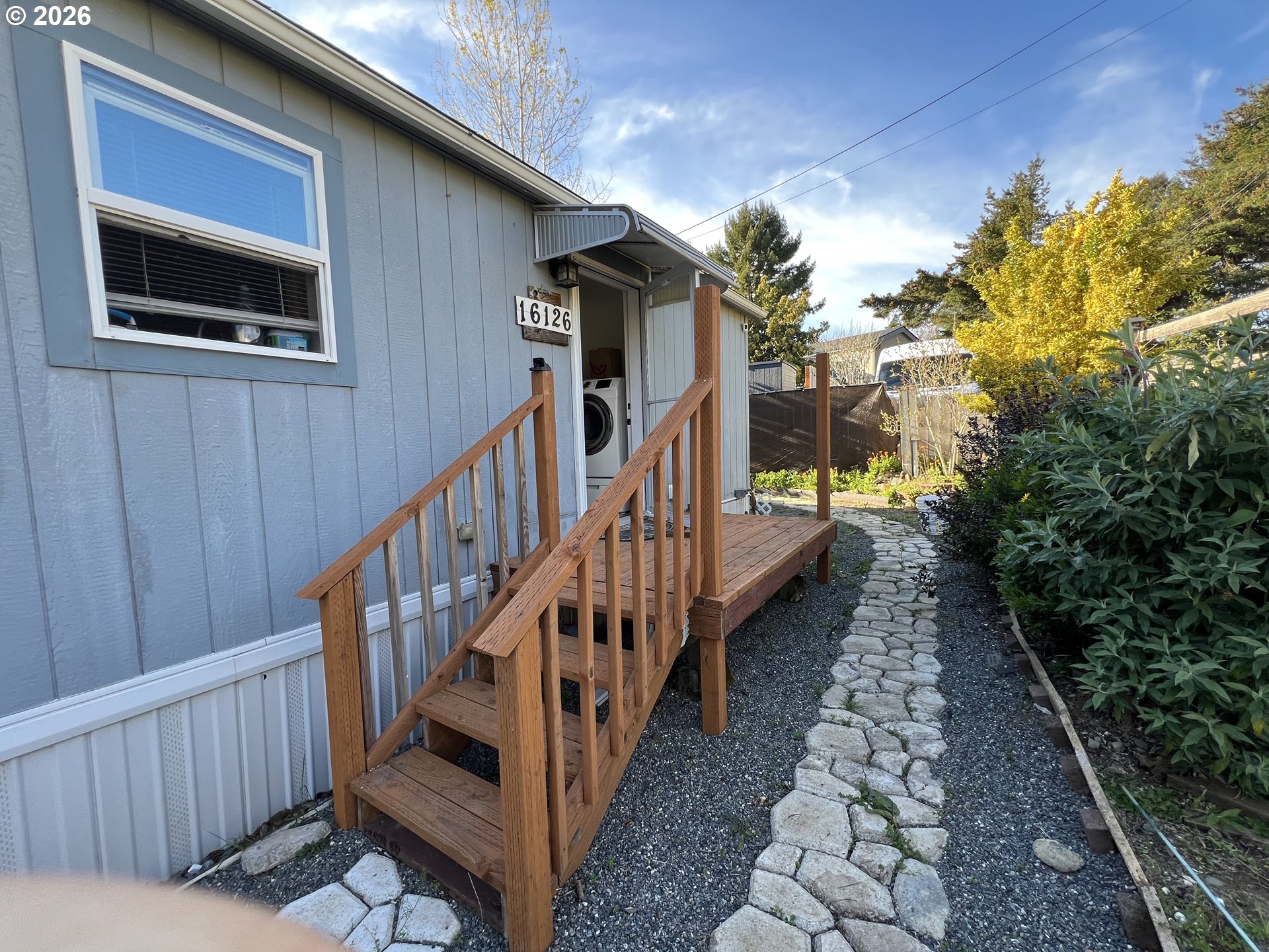 16126 Gustafson Ln — photo
