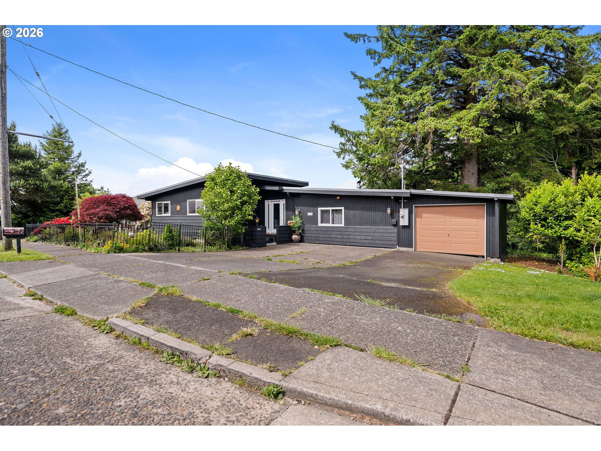 404 Chinook Ave — photo