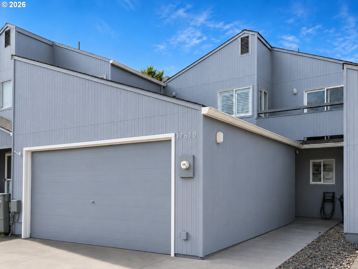 17610 NW Rolling Hill Ln — photo