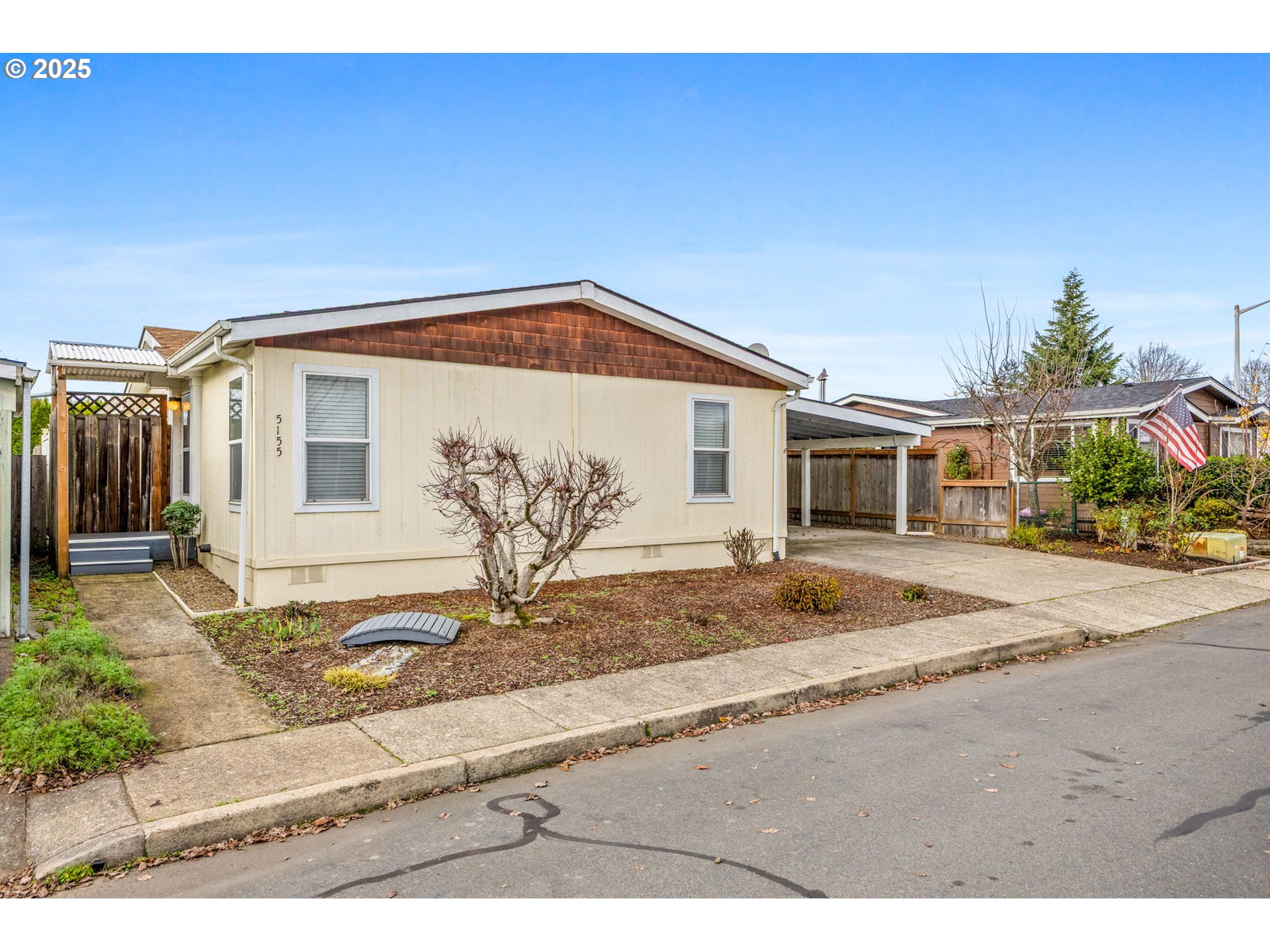 5155 Nordic Ct NE — photo
