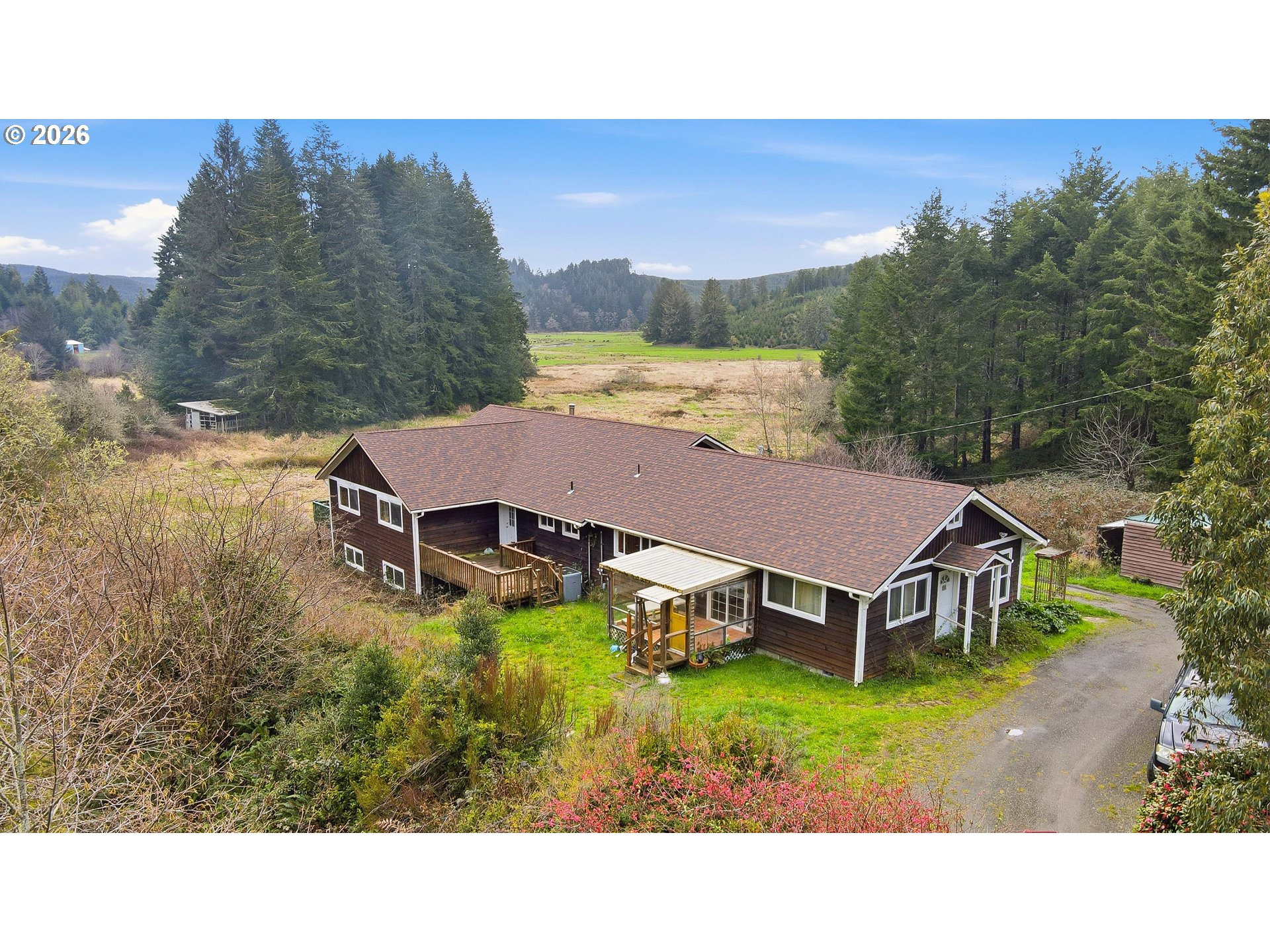 67714 N Bay Rd — photo