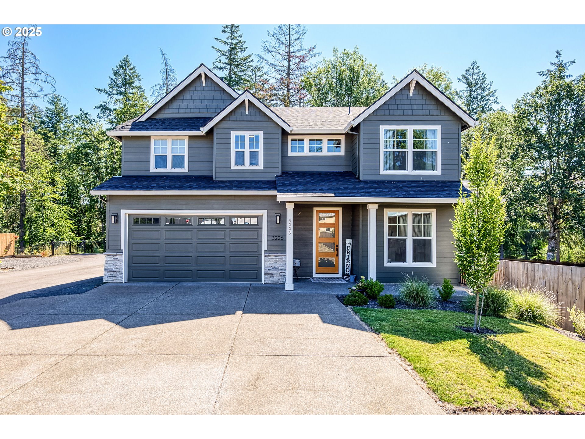 3226 E Province Ct — photo