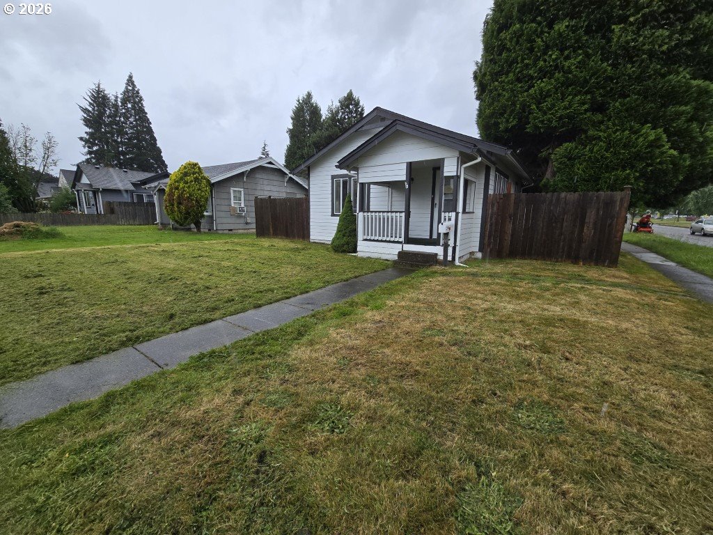 365 26th Ave — photo