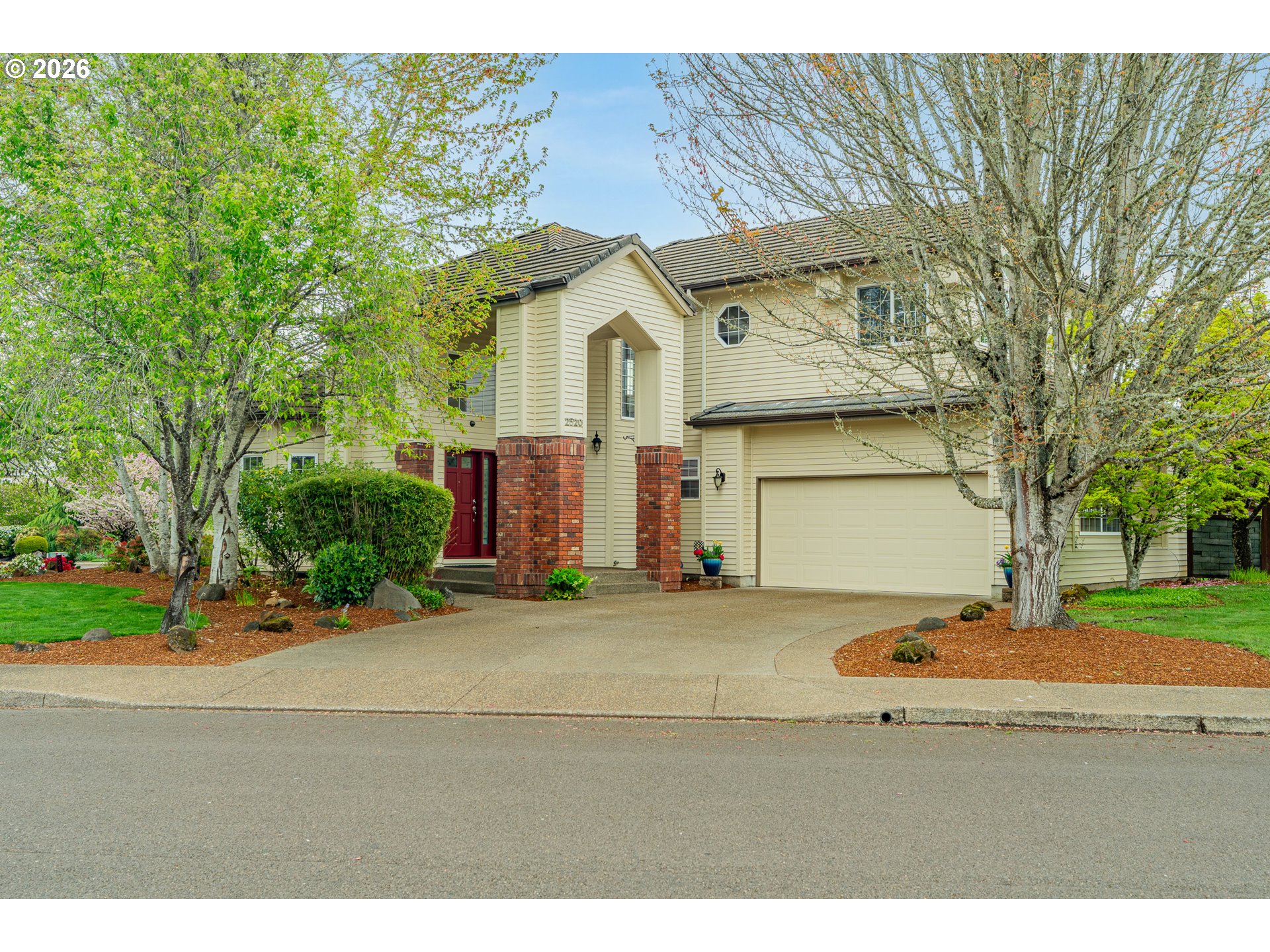 2520 NW Pinehurst Dr — photo