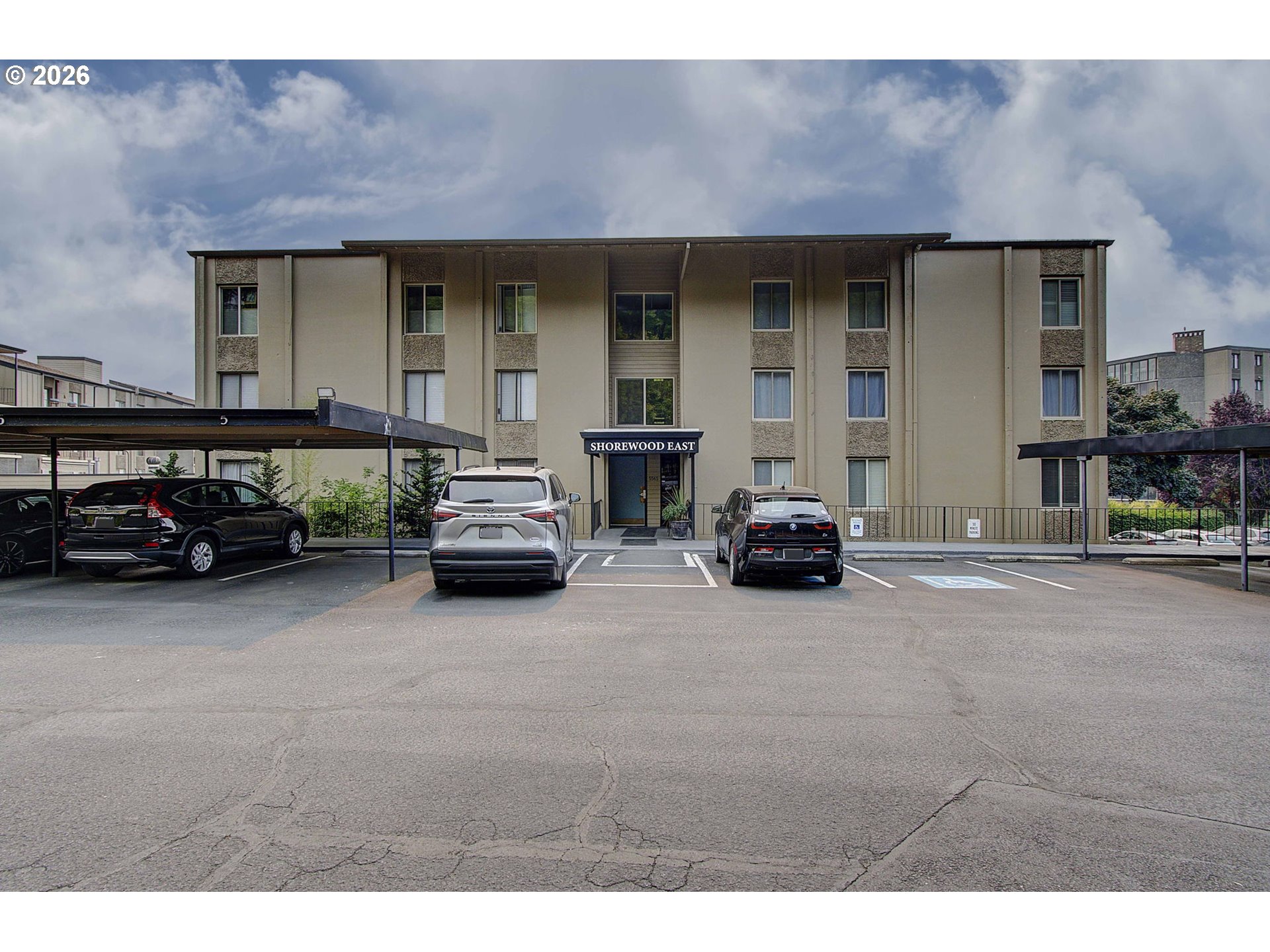 5565 E Evergreen Blvd 3210 — photo