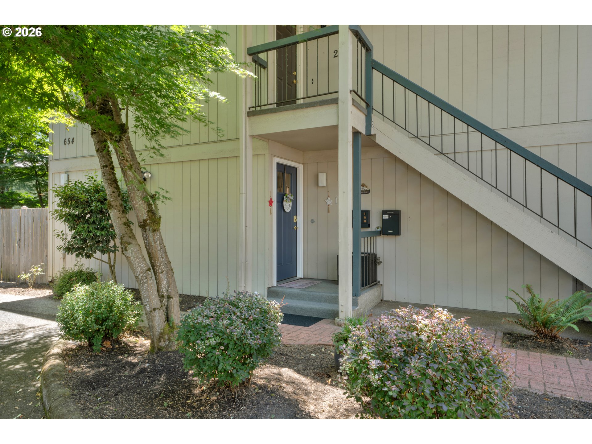 654 Cherry Dr 1 — photo