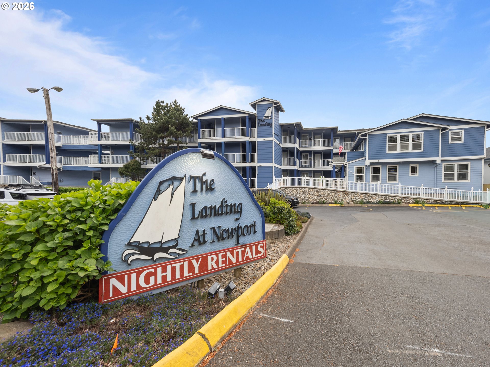 890 SE Bay Blvd 206 — photo
