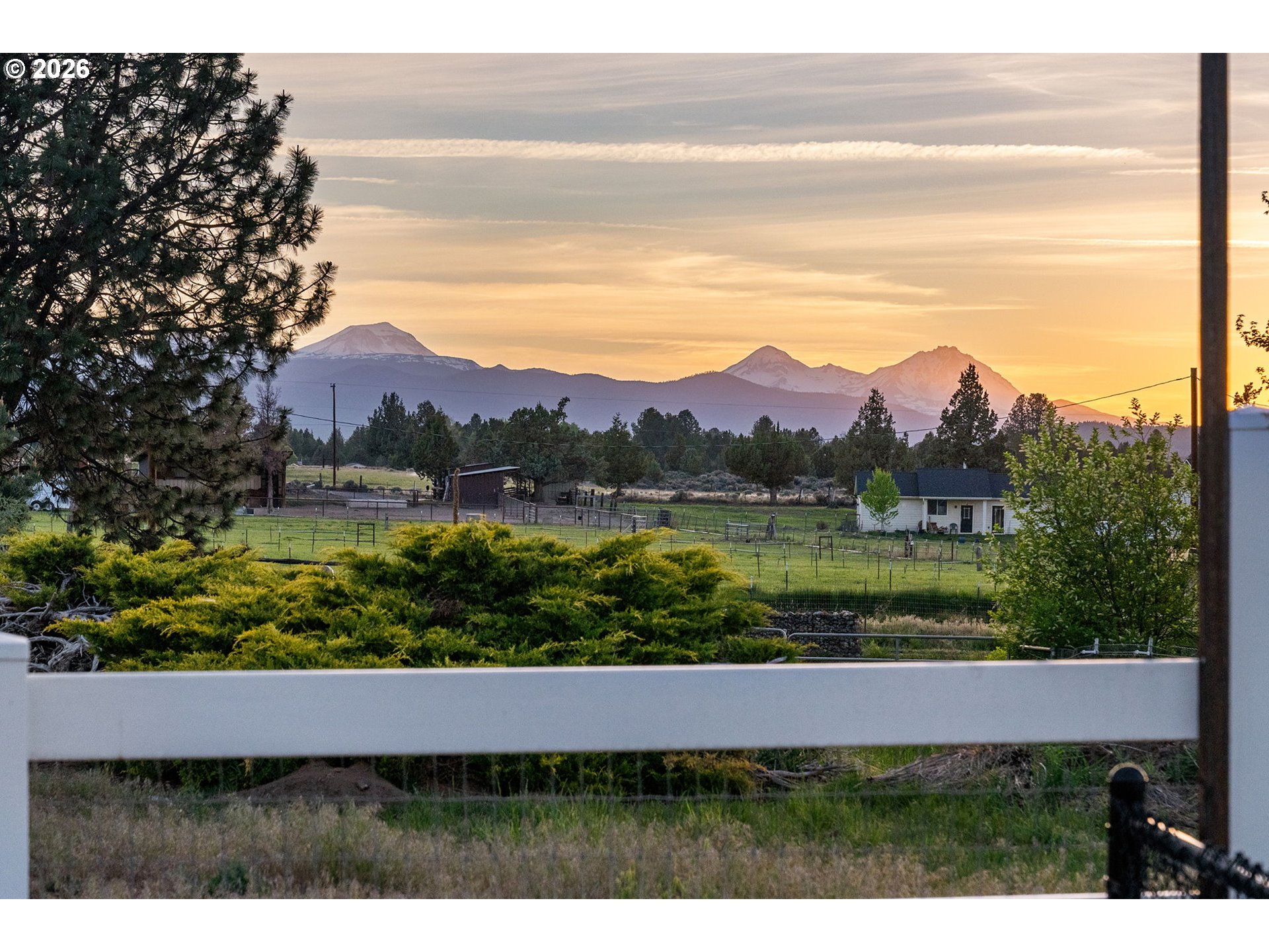 61885 Ward Rd, Bend, OR 97702 — photo 2