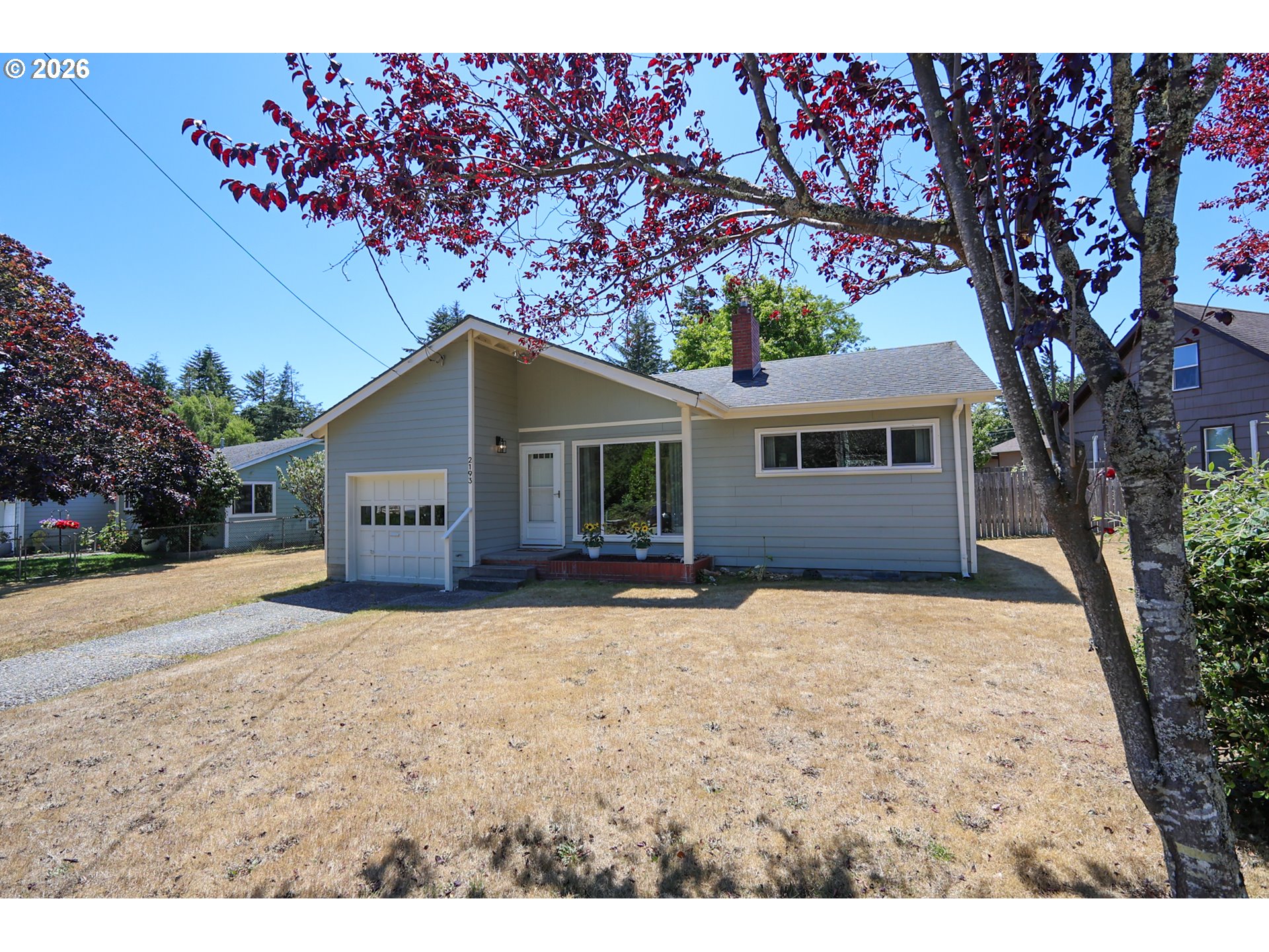 2193 Juniper Ave — photo