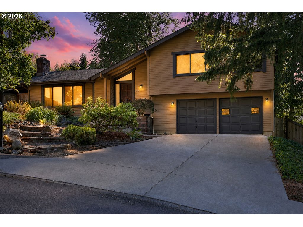 2663 E Wilshire Dr — photo