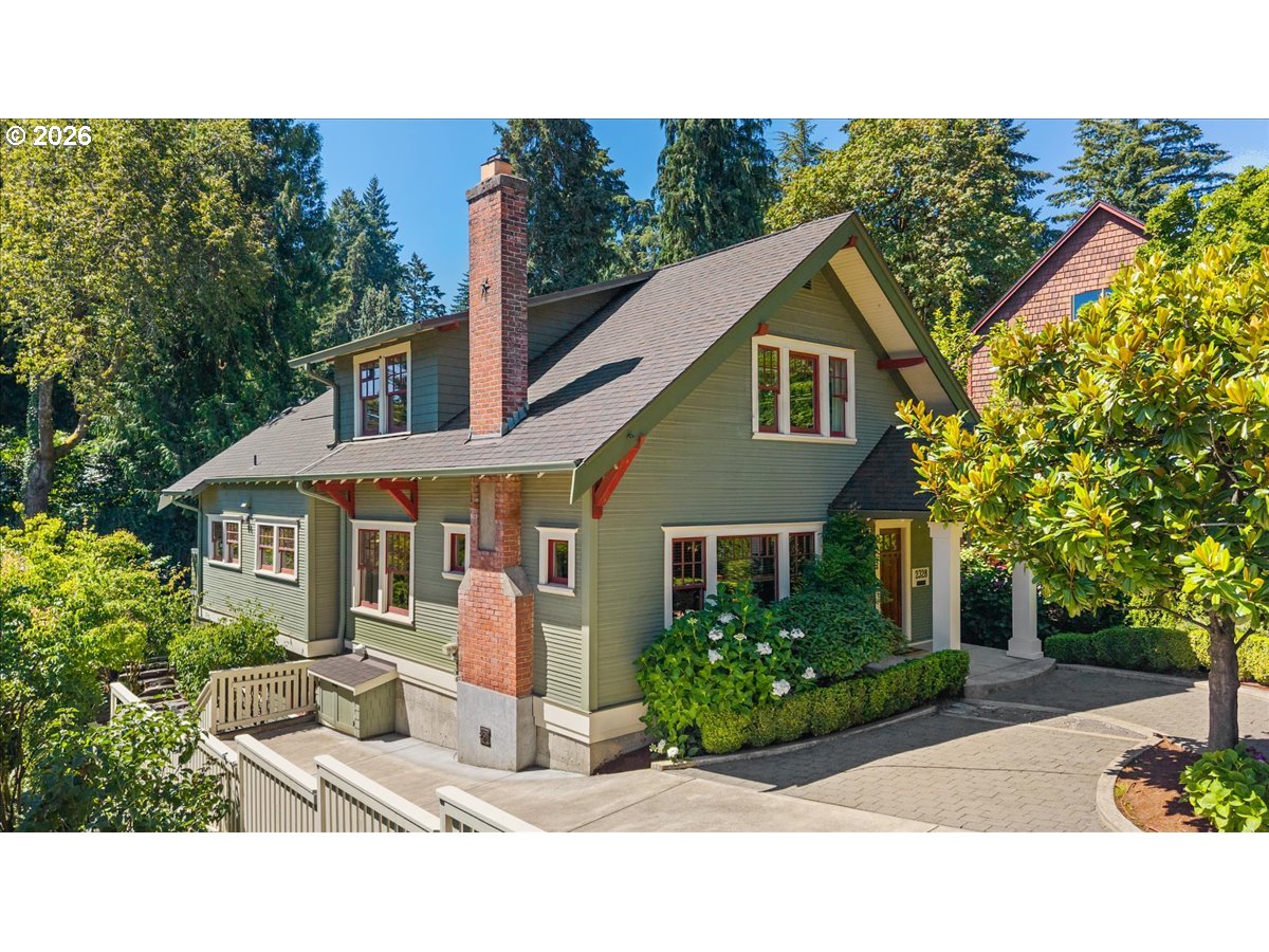 2328 SW Broadway Dr — photo