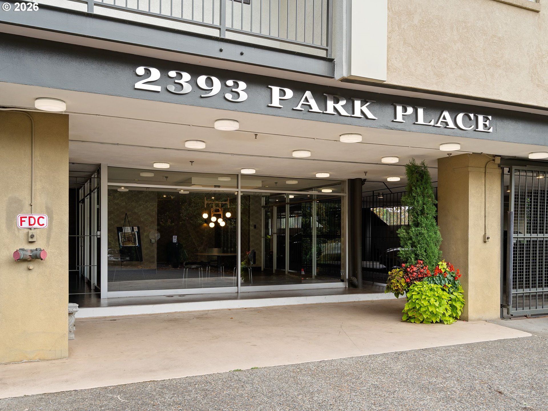 2393 SW Park Pl 112 — photo
