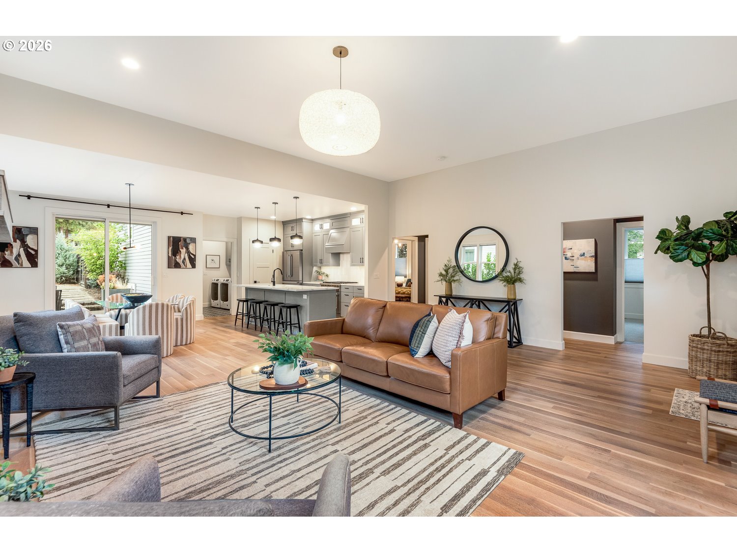 2424 NW Crossing Dr — photo