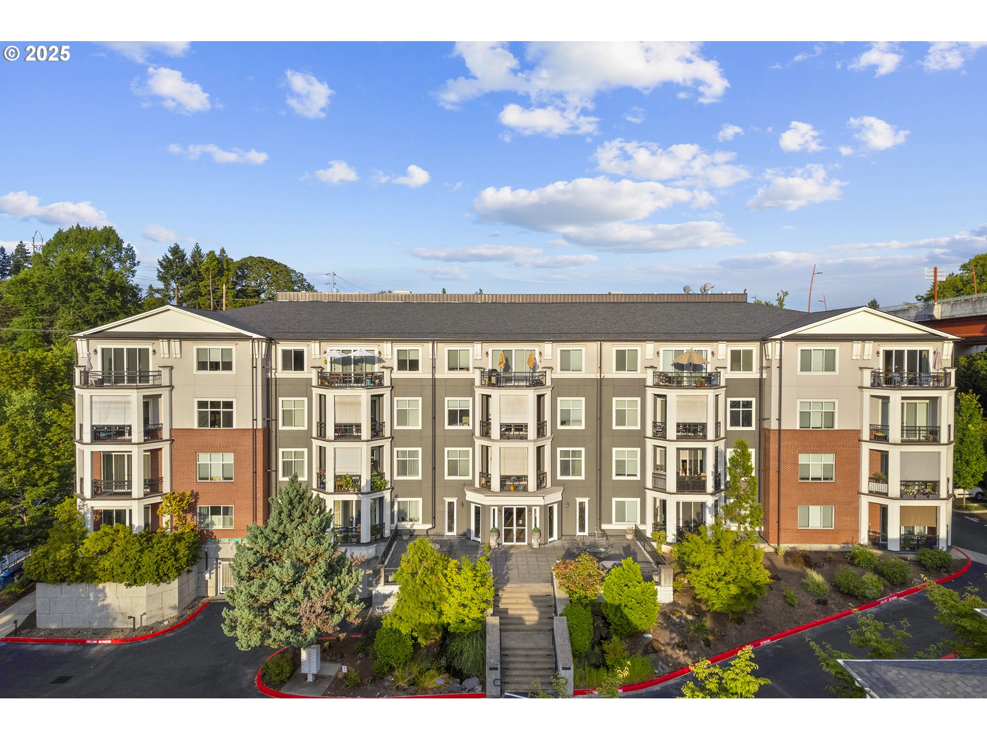 196 SE Spokane St 110 — photo