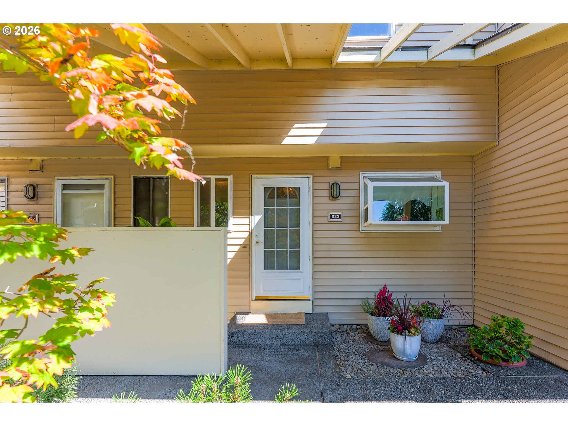 623 N Hayden Bay Dr — photo