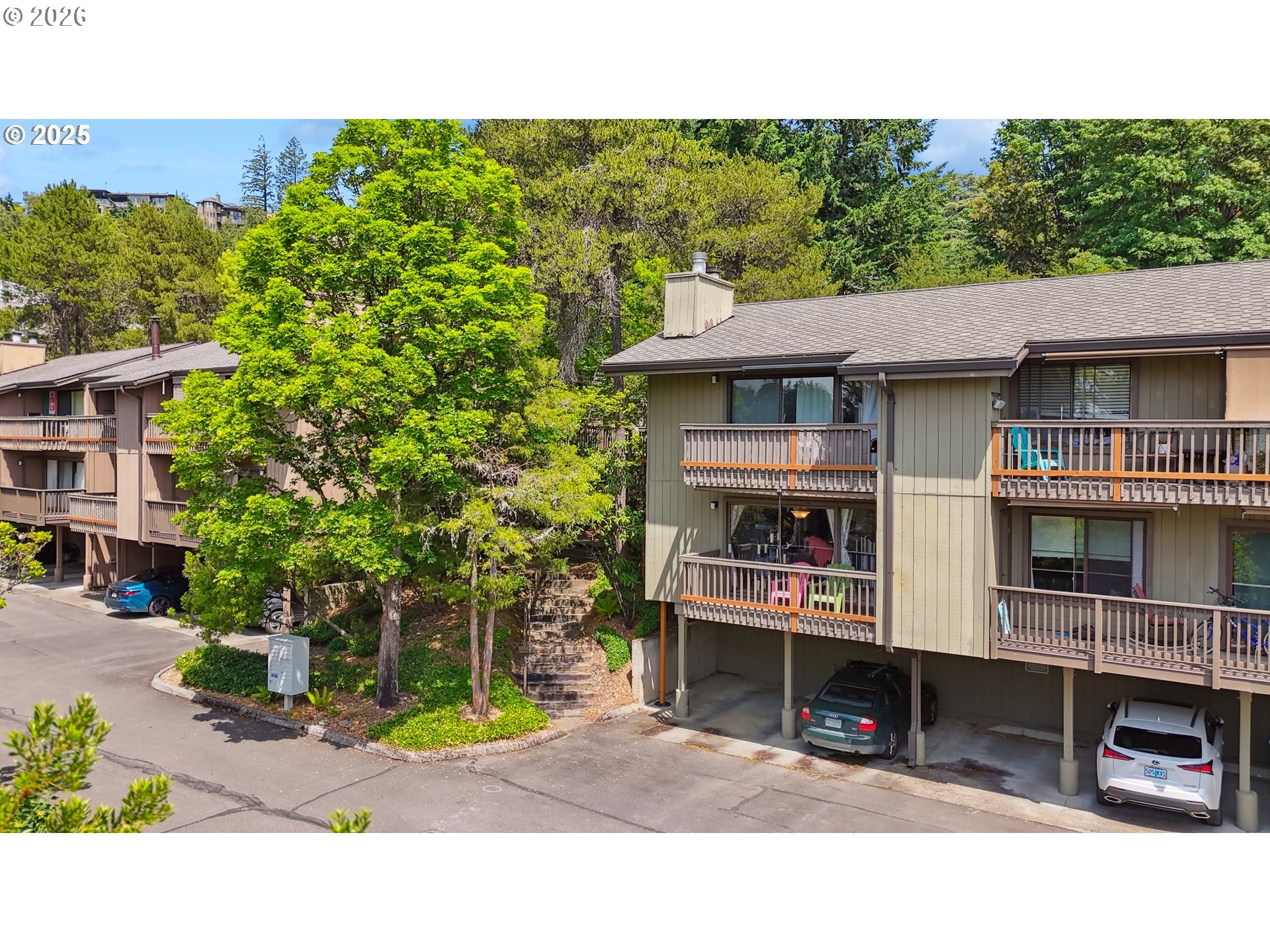 7522 SW Barnes Rd E, Portland, OR 97225 — photo 2