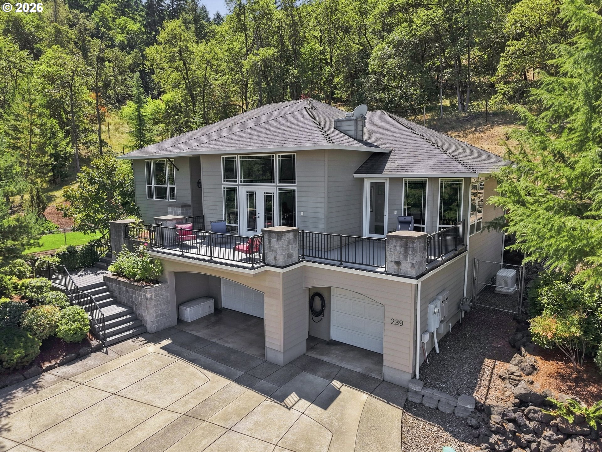 239 Winchester Creek Ave — photo
