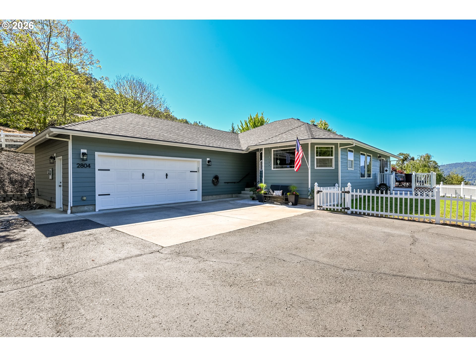 2804 NW Daysha Dr — photo