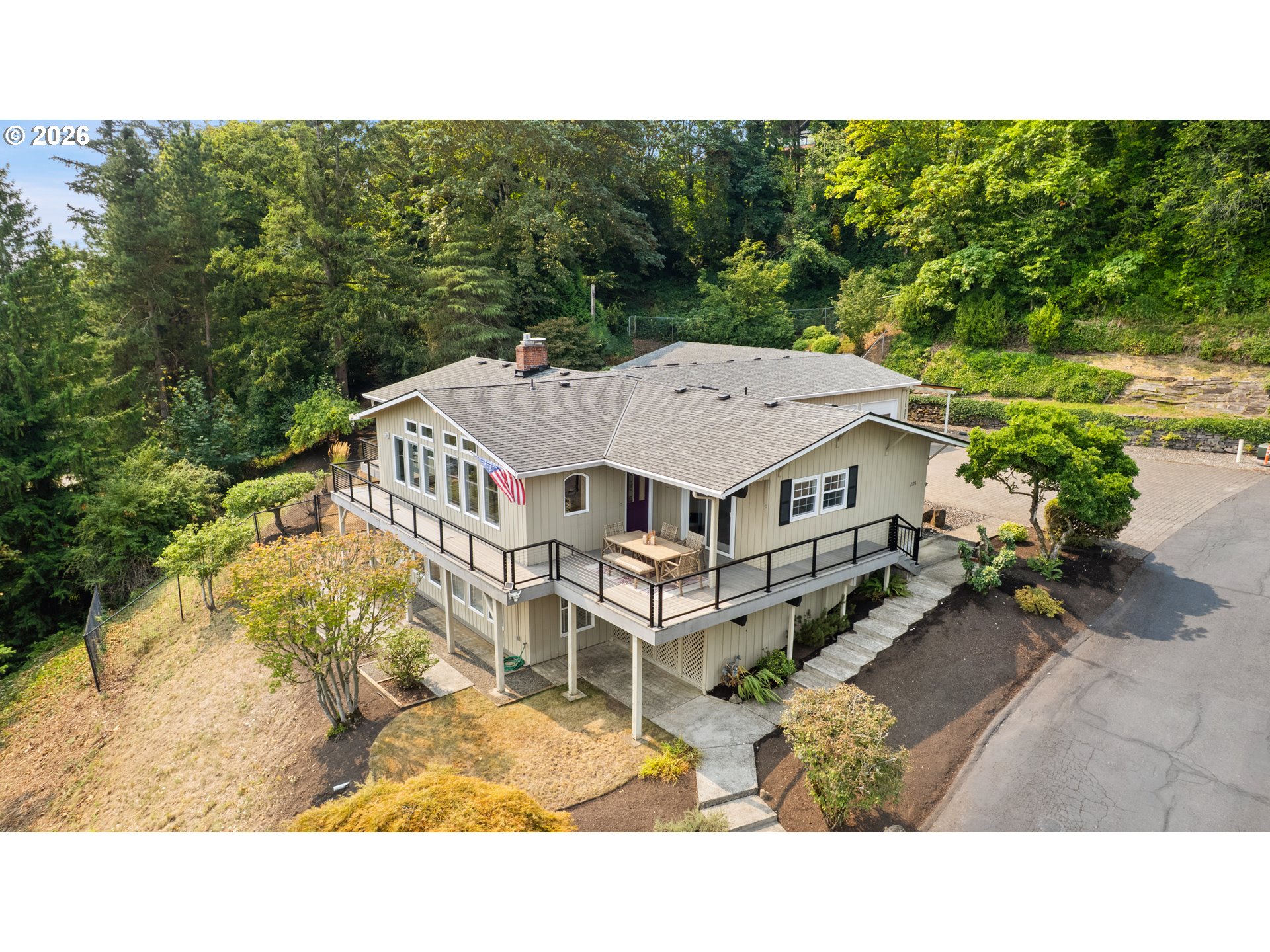 2105 NW Couch St — photo