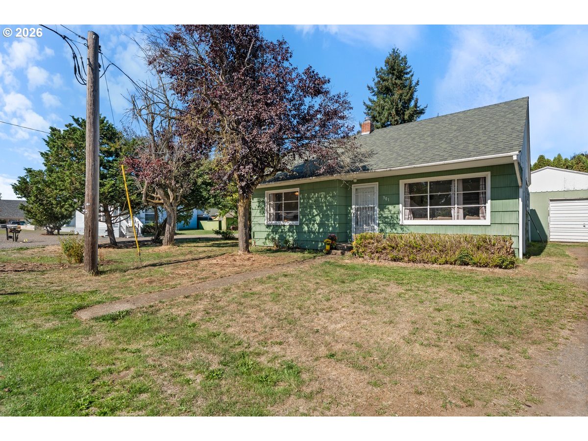 301 E 2nd St, Canby, OR 97013 — photo 3