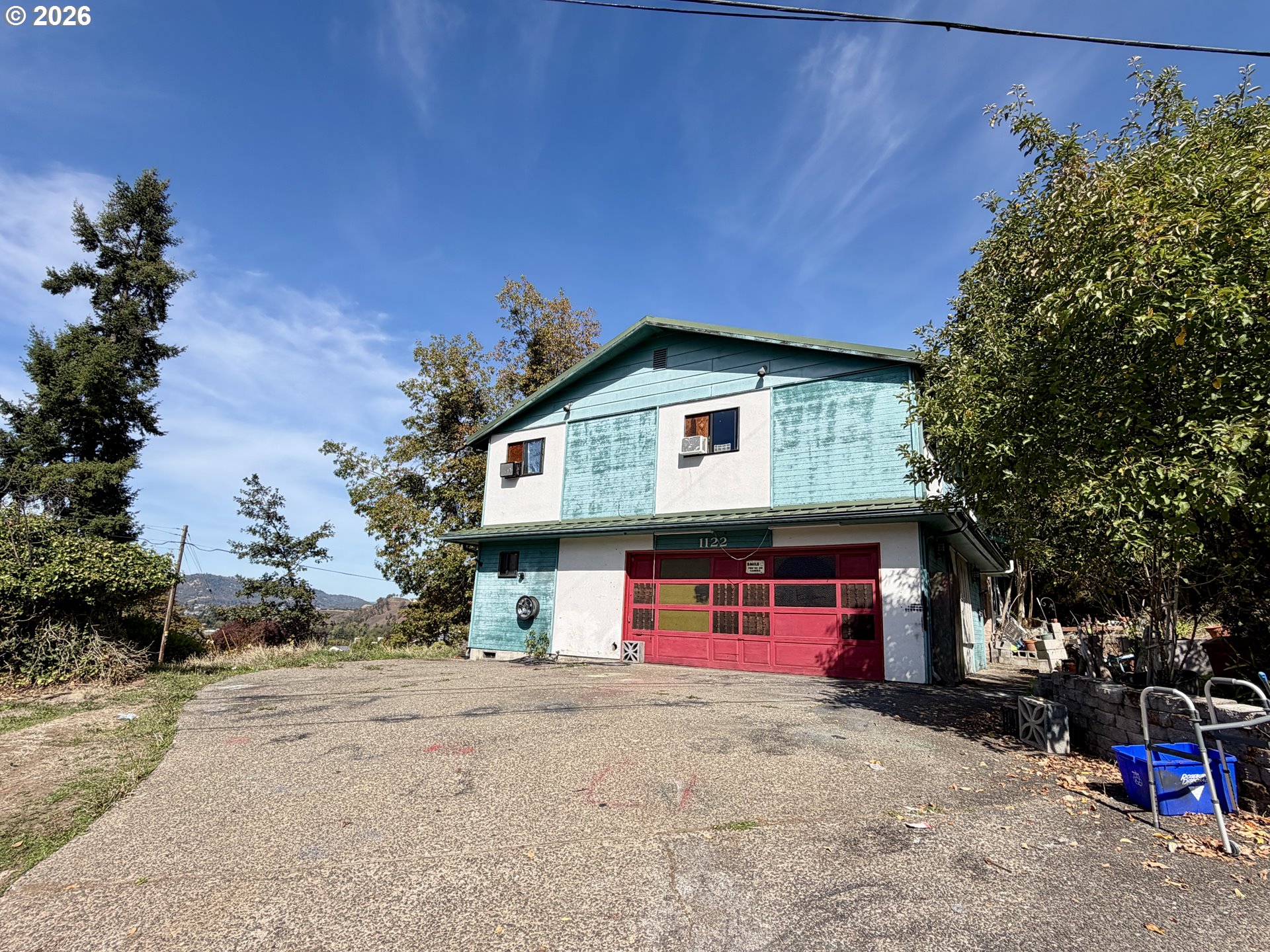 1122 SE Hawthorne Dr — photo