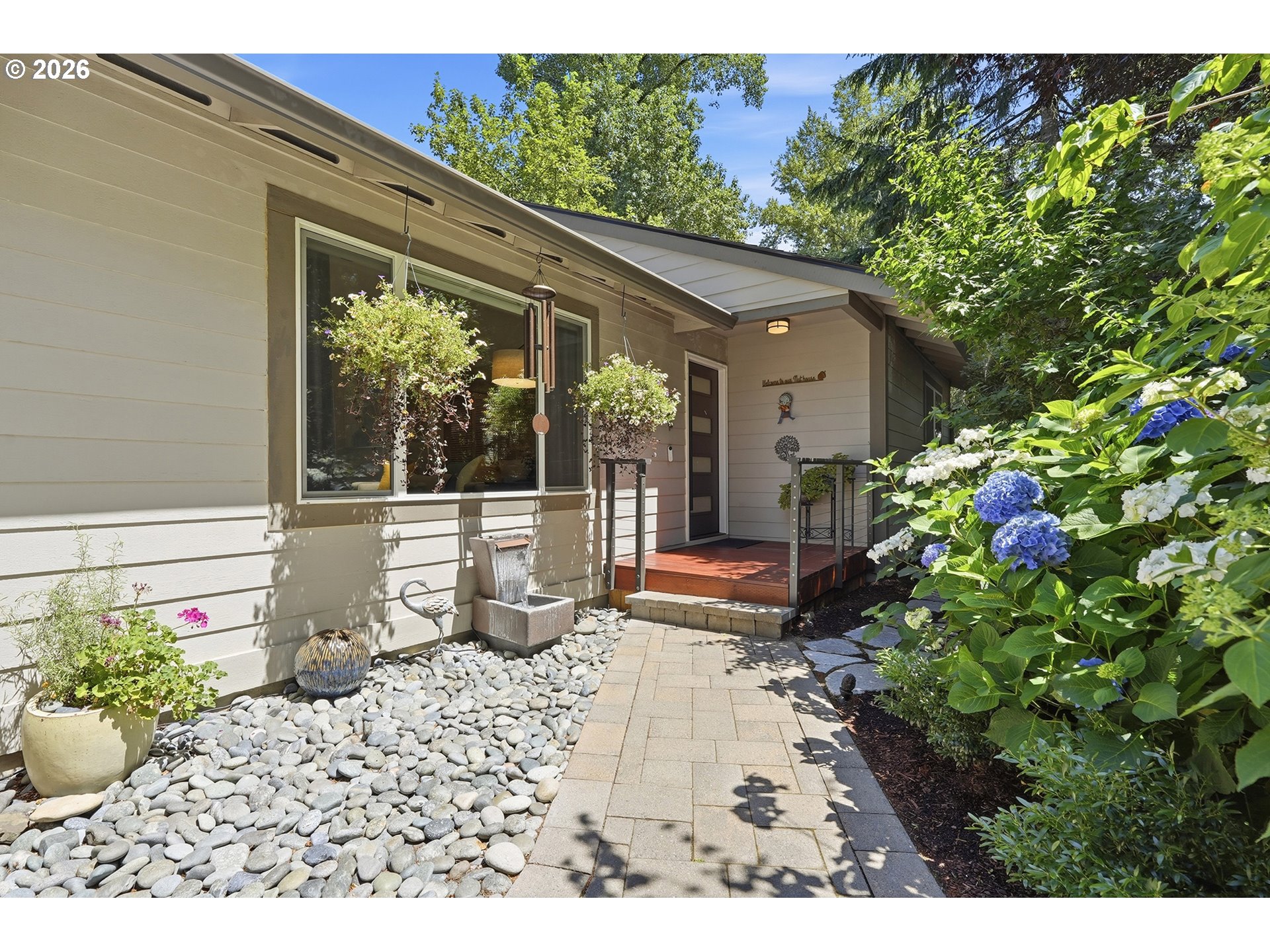 9824 SW Quail Post Rd, Portland, OR 97219 — photo 2