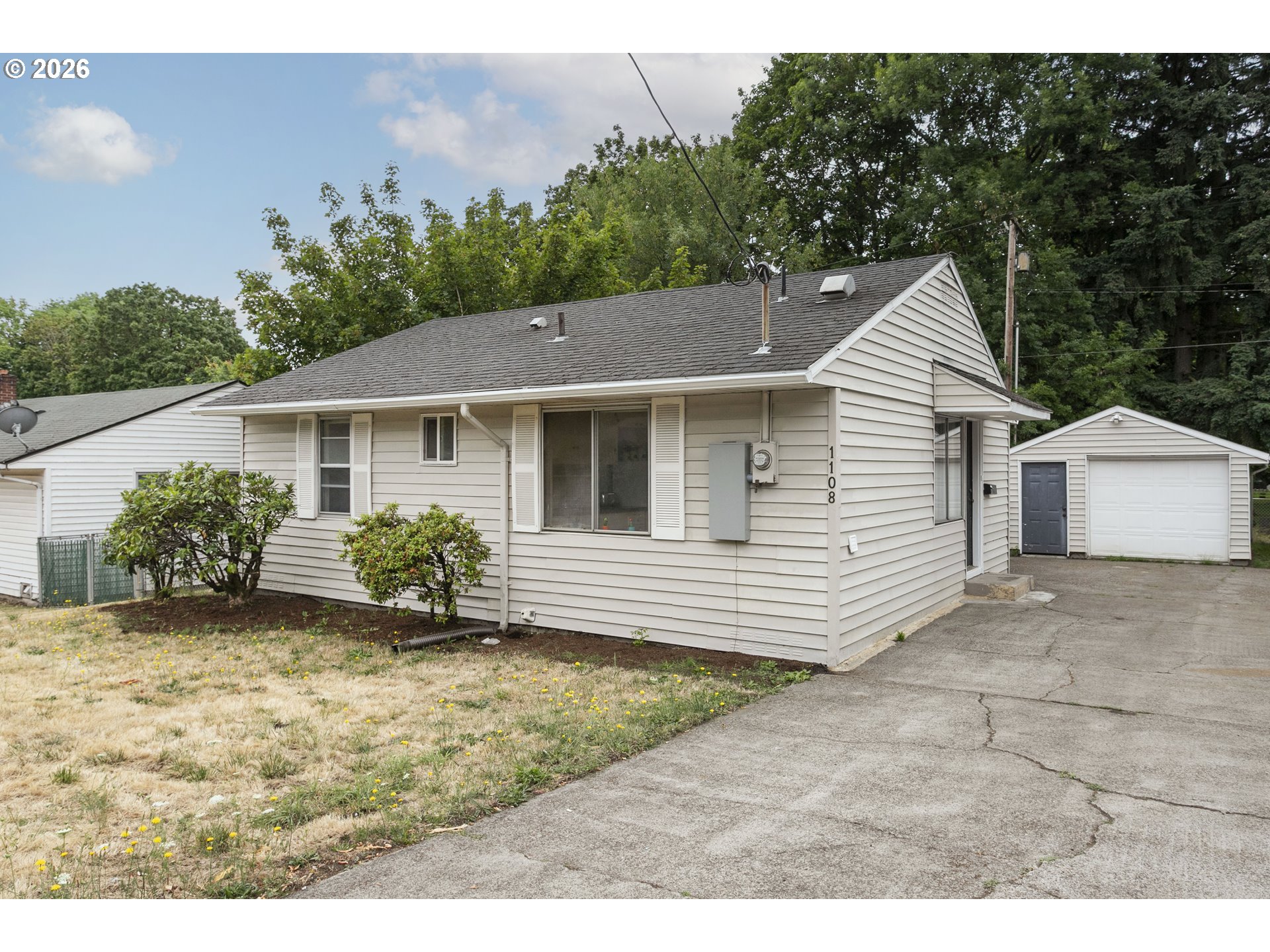 1108 Grand Blvd — photo