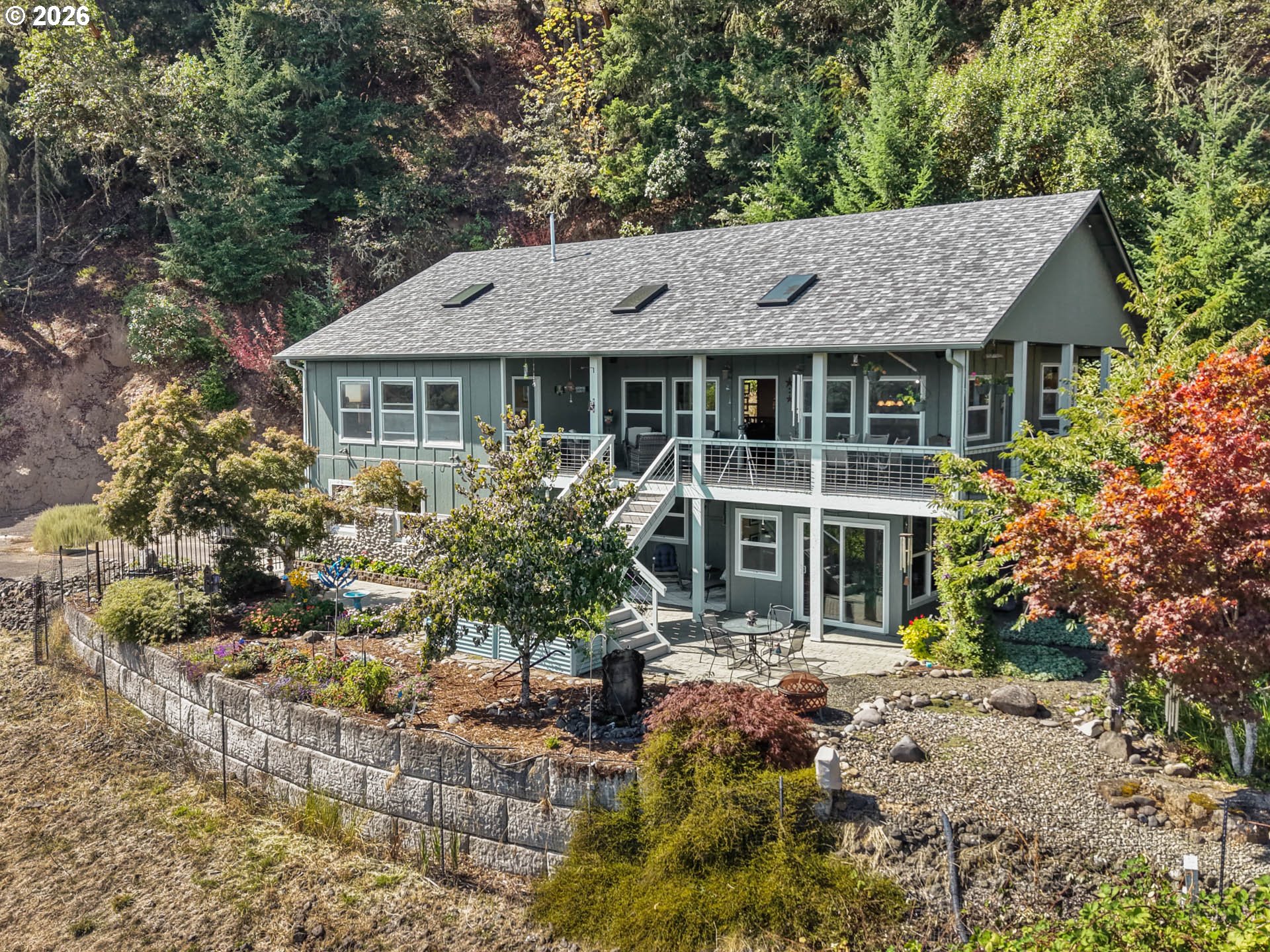 470 Black Oak Dr — photo