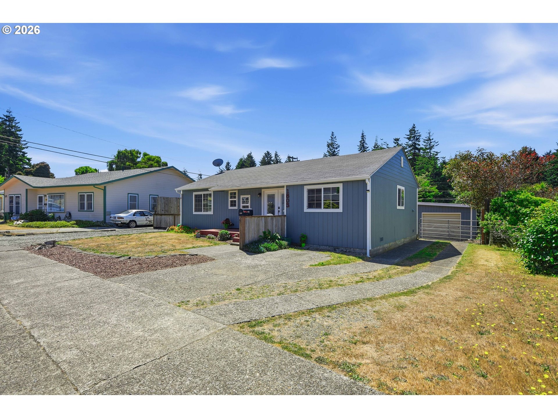 1803 Juniper Ave — photo