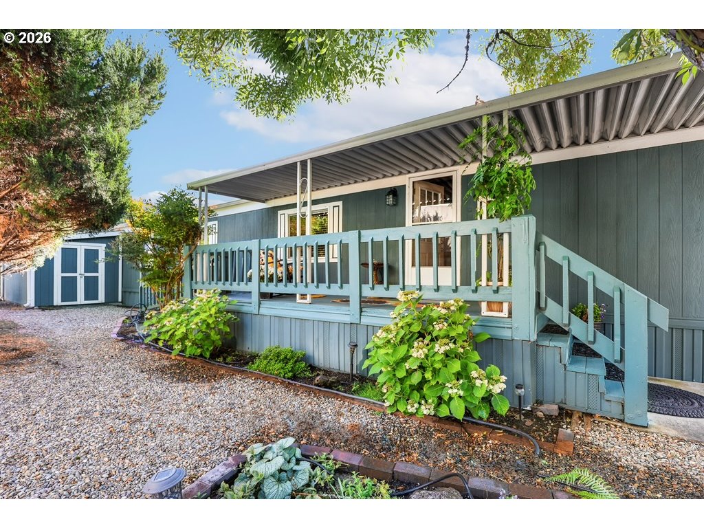 1475 Green Acres Rd 121 — photo