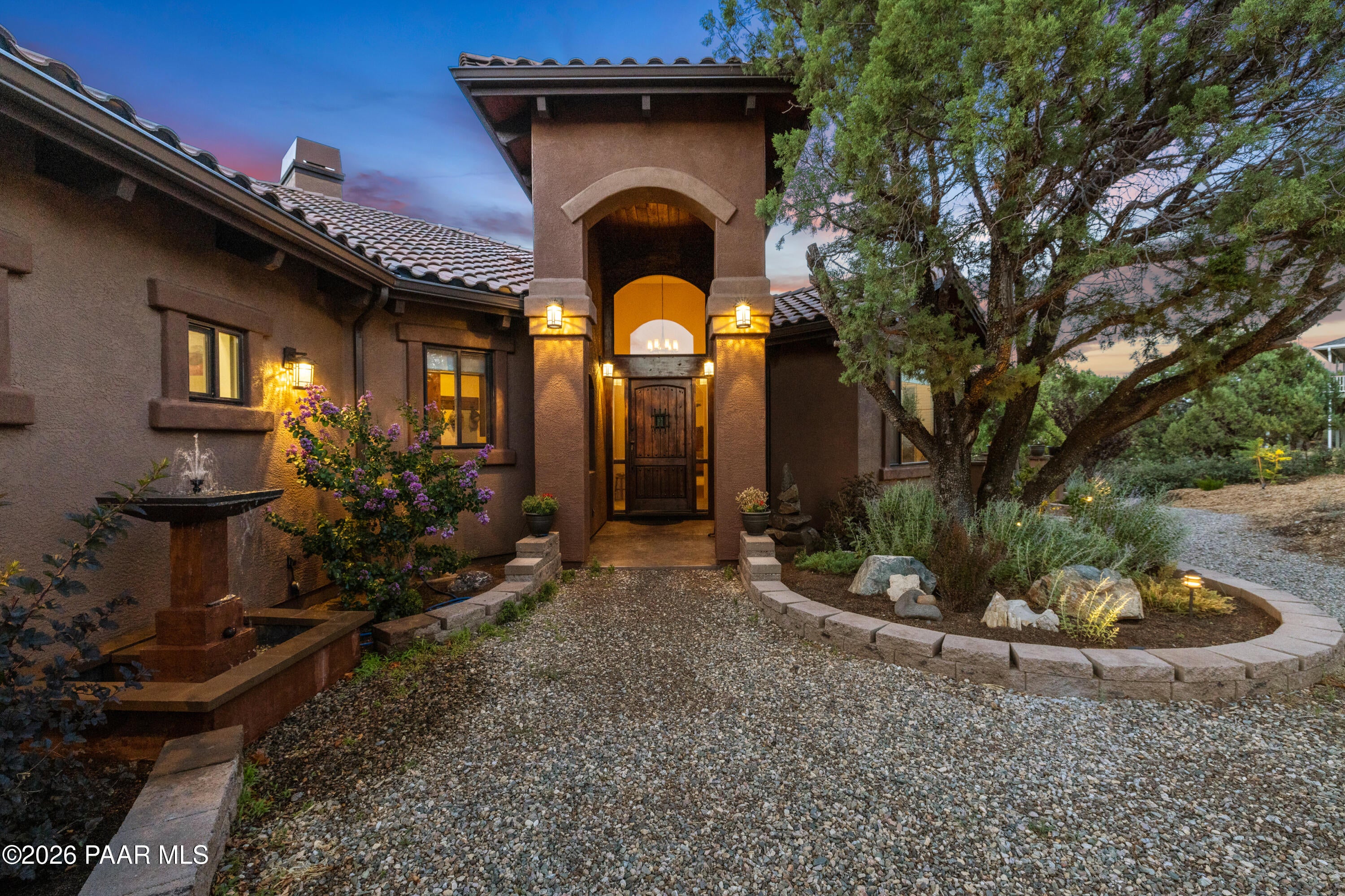 830 E Upper Sky Terrace Drive — photo