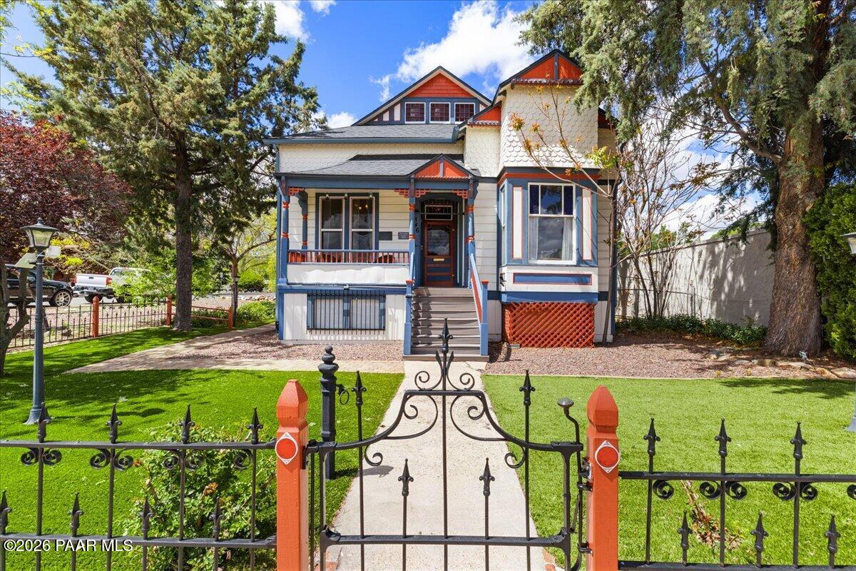 346 S Montezuma Street — photo