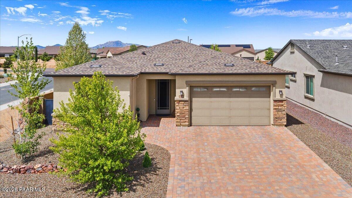 8610 N Sprouting Tree Drive — photo