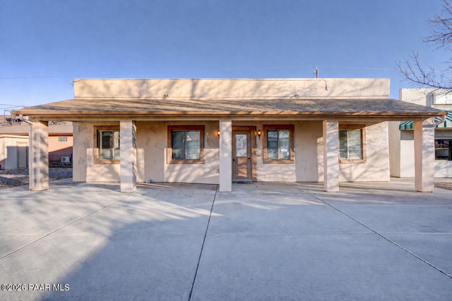 8056 E Valley Road — photo