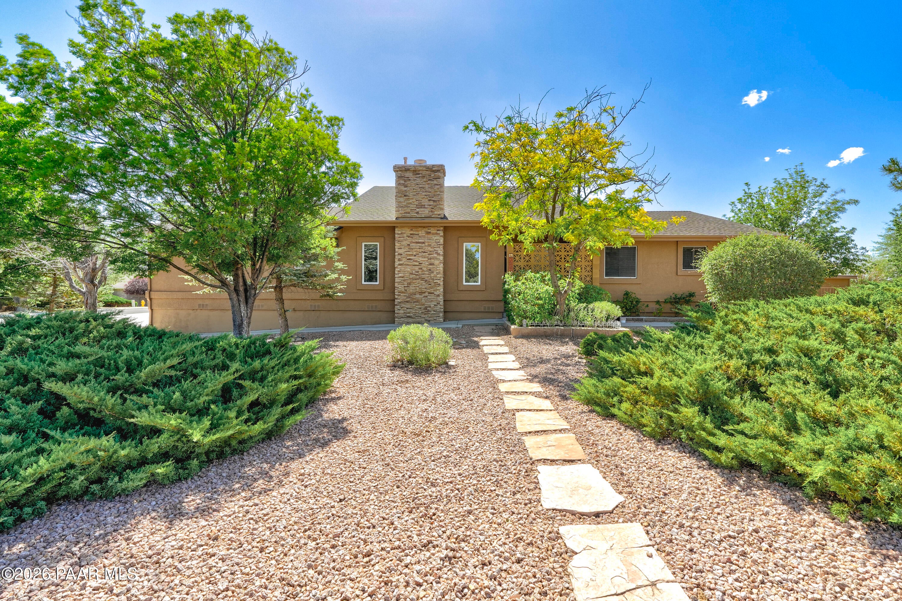 5697 N Honeysuckle Road — photo