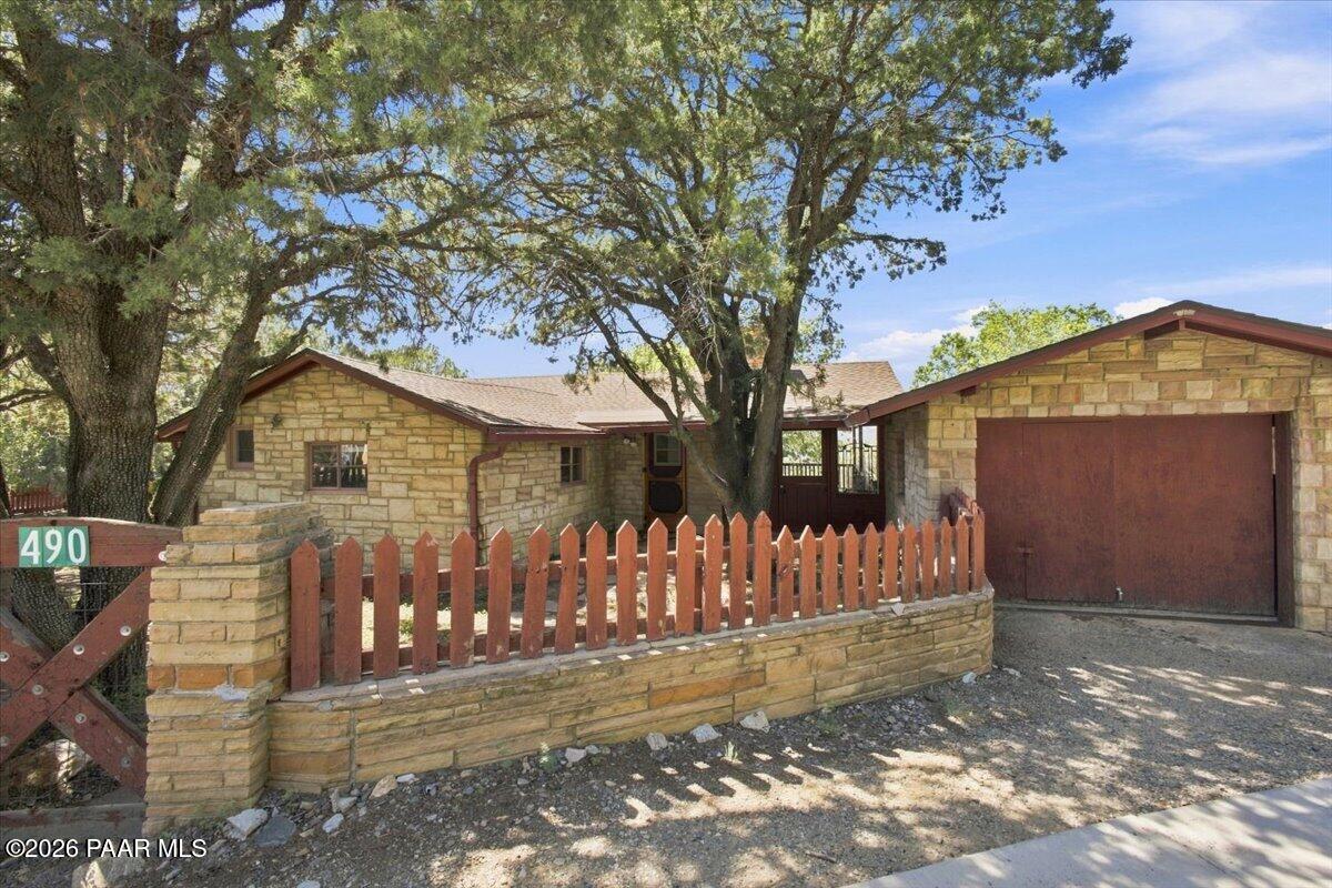 490 E Juniper Drive — photo