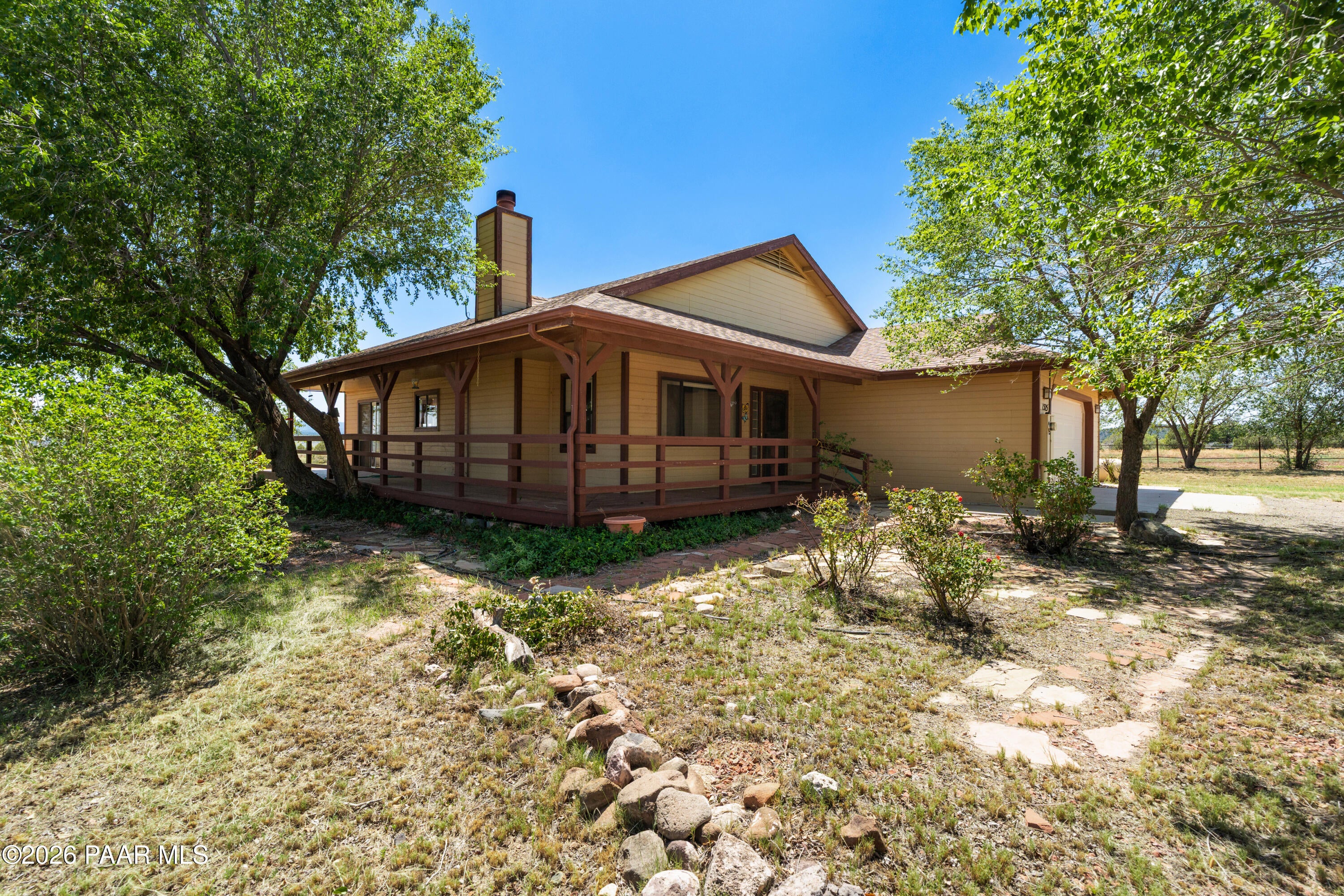 1525 W Shadow Ridge Road — photo
