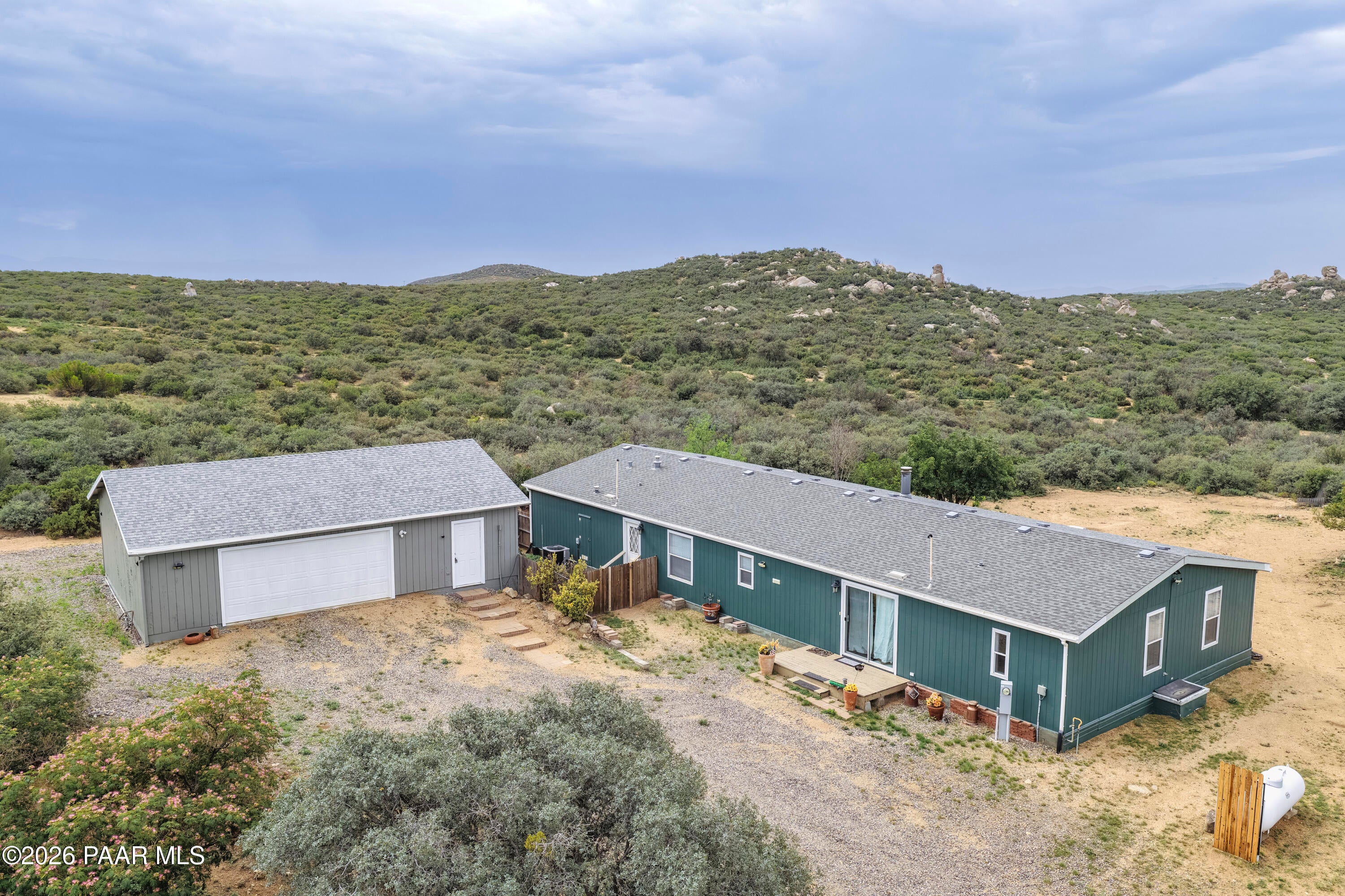 1075 N Ambassador Road — photo