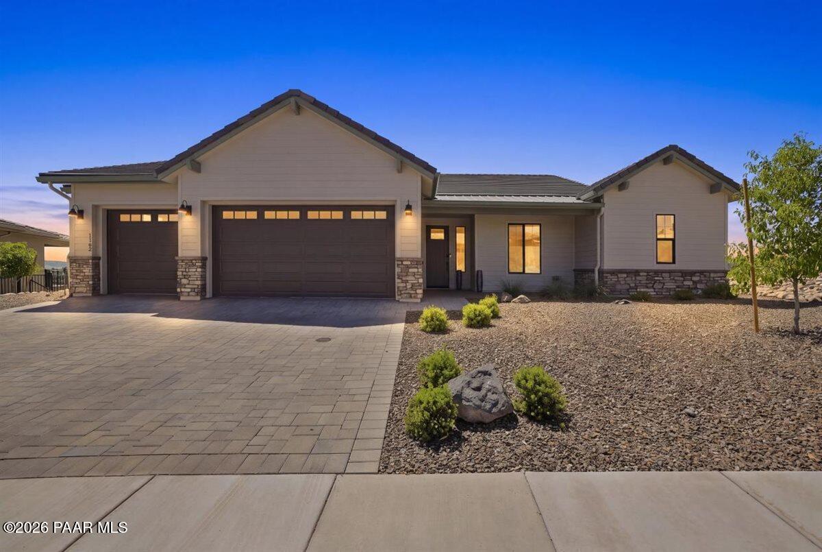 1165 S Lakeview Drive — photo