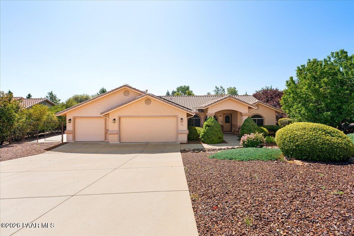 737 Peppermint Way — photo