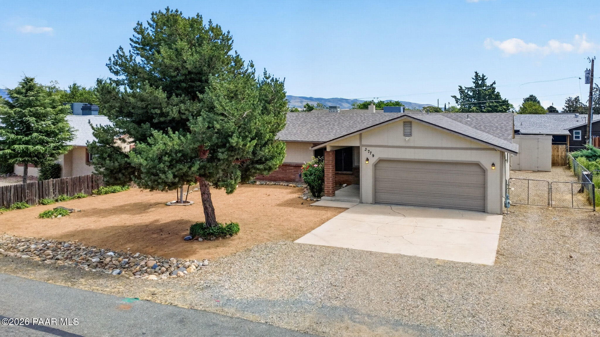 3779 N Dale Drive — photo