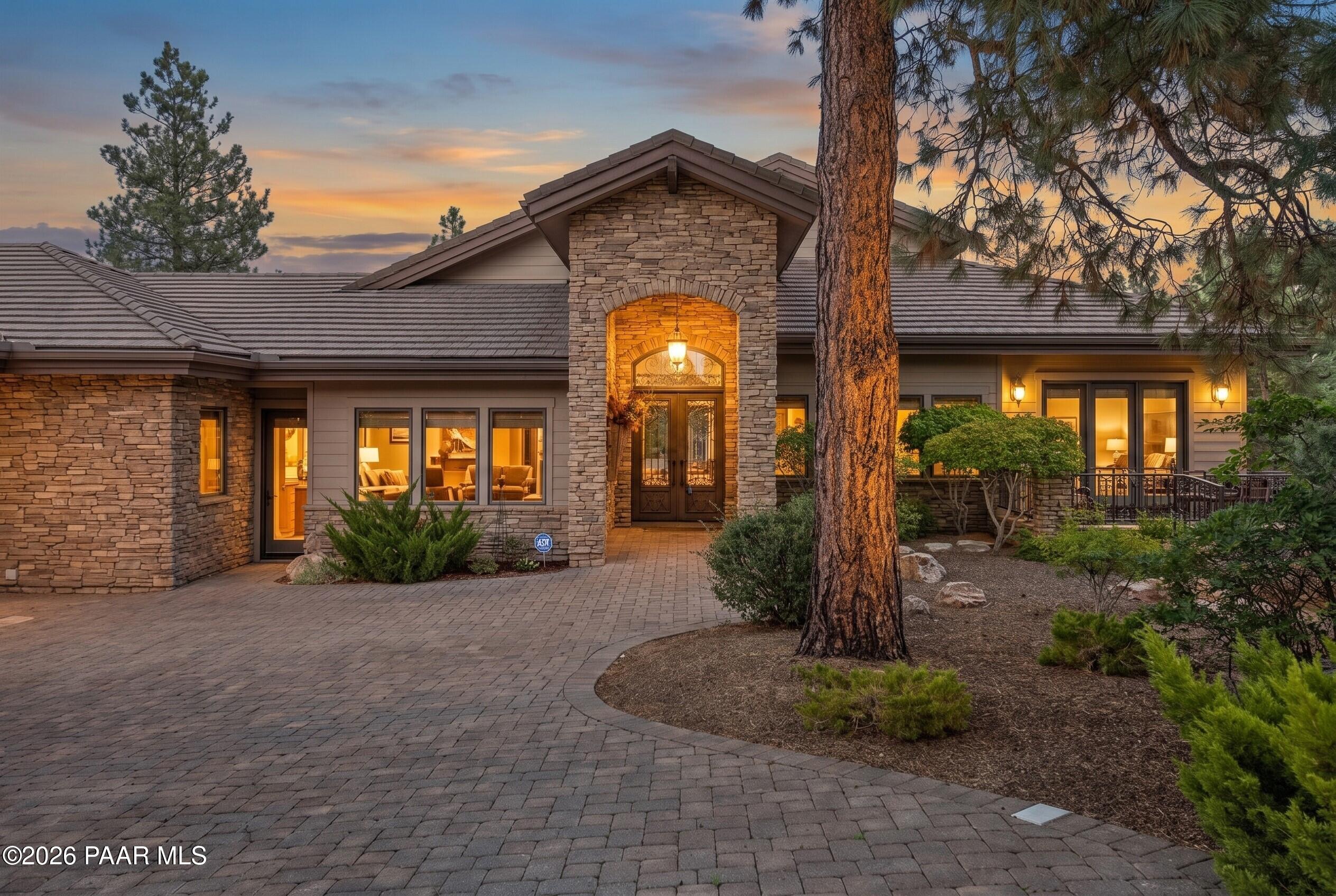 2140 Golf Club Lane — photo